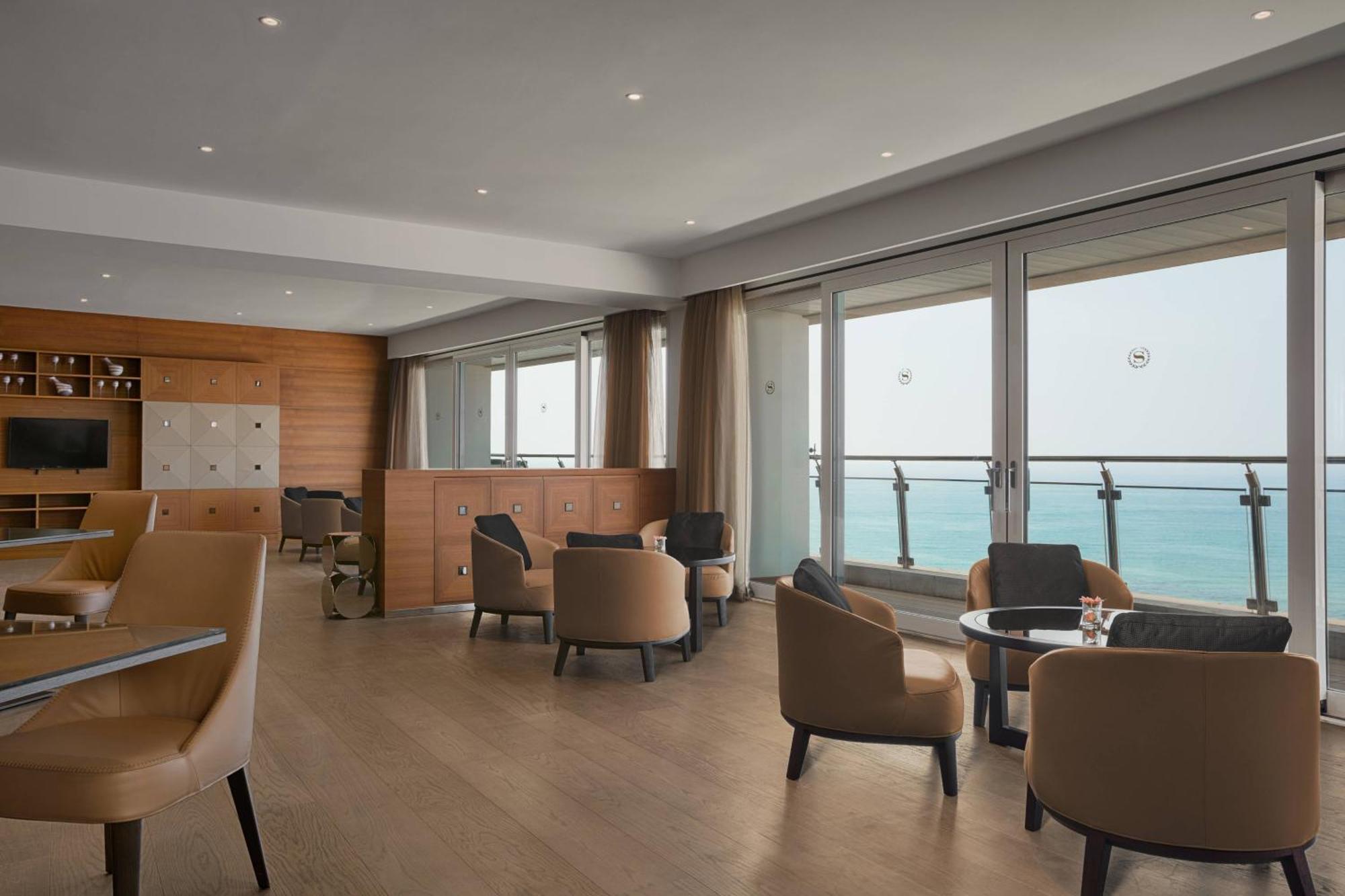 Sheraton Club Des Pins Resort Exteriör bild